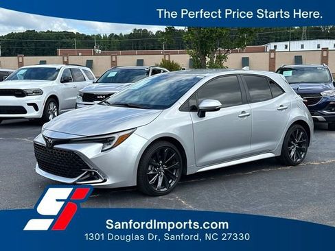 Used 2024 Toyota Corolla XSE FWD image 1