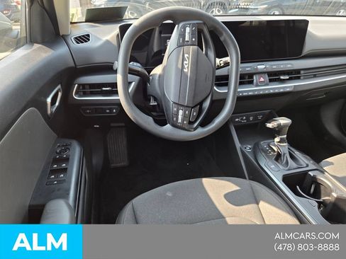 Used 2025 Kia K4 FWD image 17