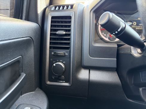 Used 2016 RAM 2500 Tradesman w/ Popular Equipment Group image 21