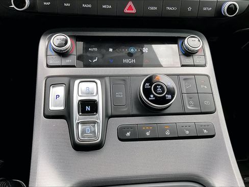 Used 2024 Hyundai Palisade Calligraphy image 33