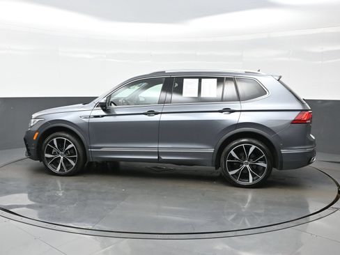 Used 2024 Volkswagen Tiguan SEL R-Line AWD/4WD image 4