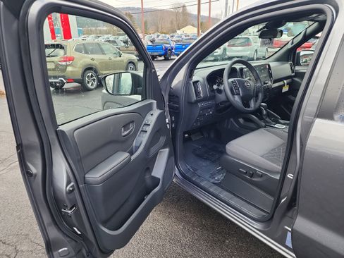 New 2026 Nissan Frontier SV image 10