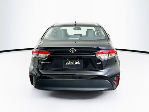 Used 2025 Toyota Corolla LE image 7