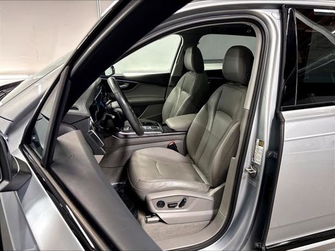 Used 2023 Audi Q7 3.0T Premium Plus w/ Premium Plus Package AWD/4WD image 26