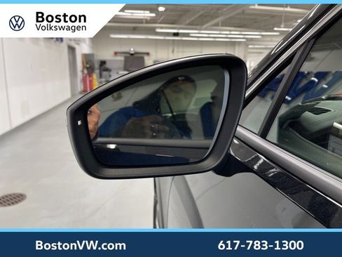 New 2026 Volkswagen Tiguan SE image 8