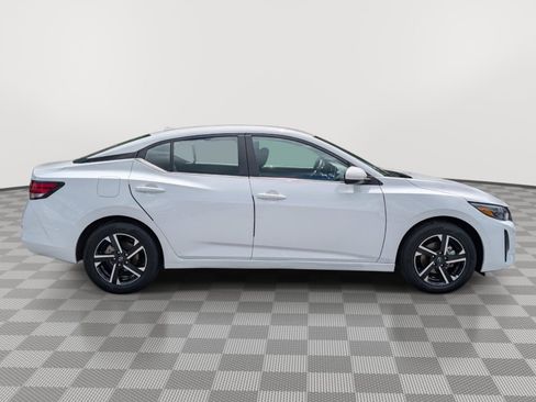 Used 2025 Nissan Sentra SV FWD image 6