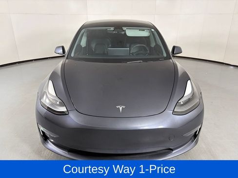 Used 2023 Tesla Model 3 Standard Range RWD image 4