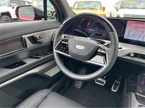 New 2026 Cadillac Vistiq Luxury image 16