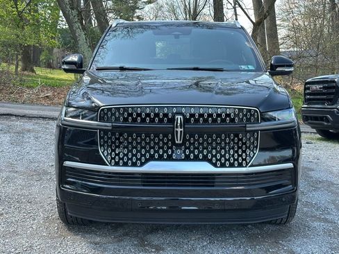 New 2026 Lincoln Navigator Reserve AWD/4WD image 29