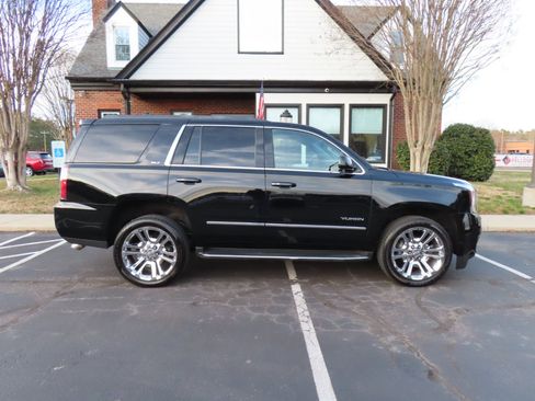 Used 2019 GMC Yukon SLT w/ Premium Edition image 8