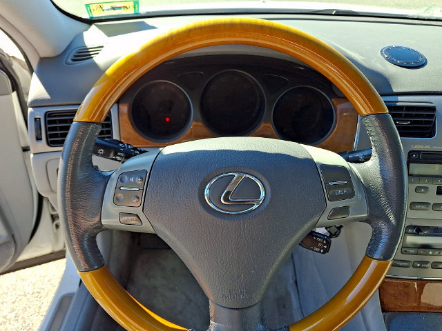 Used 2005 Lexus ES 330 FWD image 18