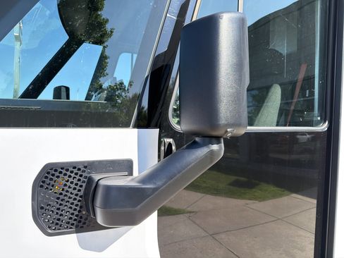 Used 2024 Chevrolet Brightdrop 600 w/ Commercial Equipment Package AWD/4WD image 12