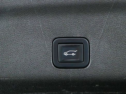 Used 2022 GMC Yukon SLT w/ SLT Premium Package RWD image 35