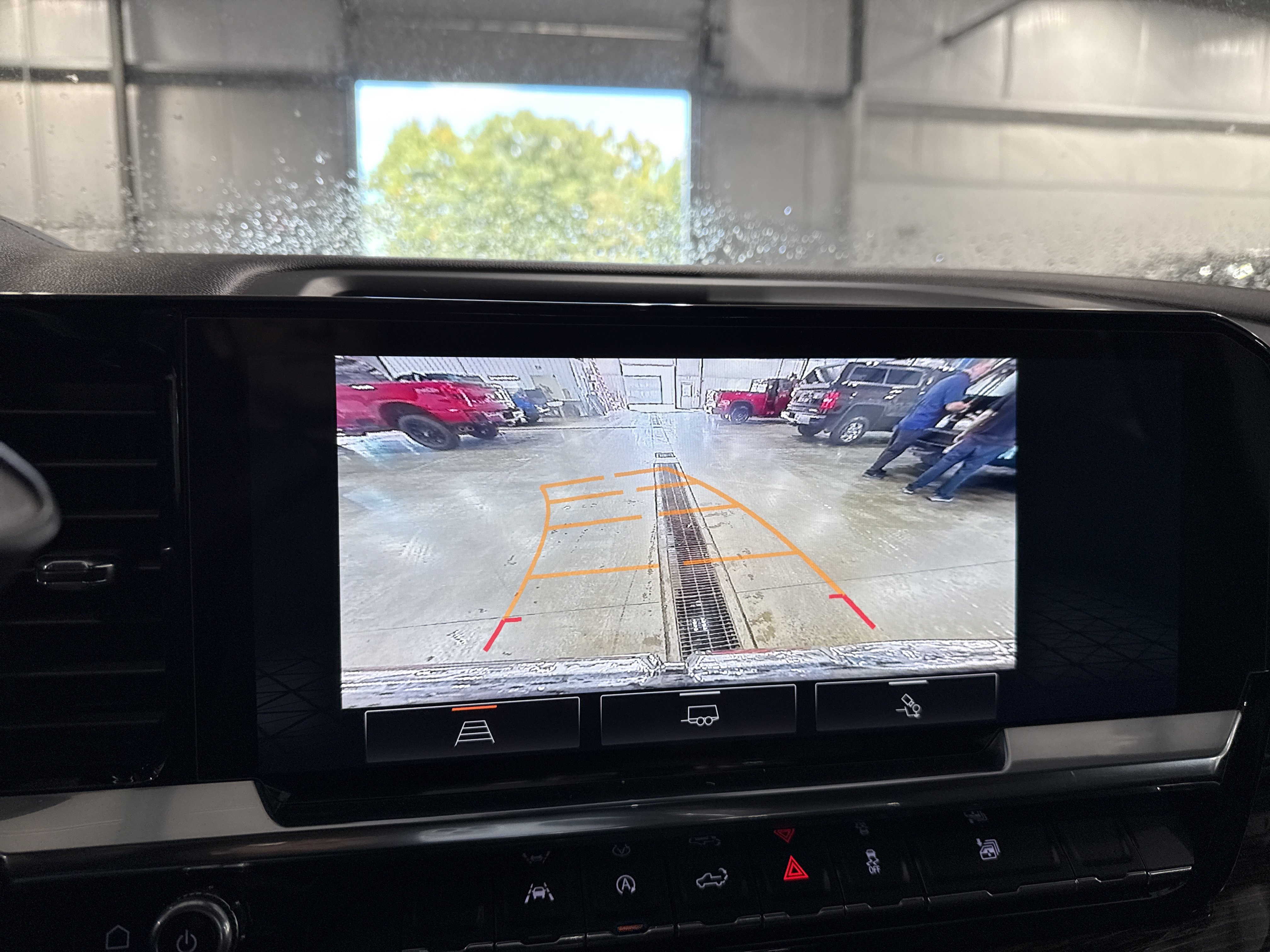 Used 2024 GMC Sierra 1500 SLE w/ Preferred Package AWD/4WD image 13