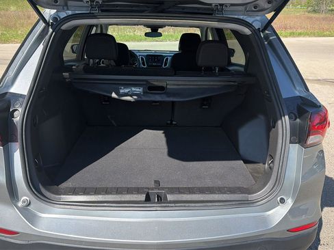 Used 2023 Chevrolet Equinox LS FWD image 11