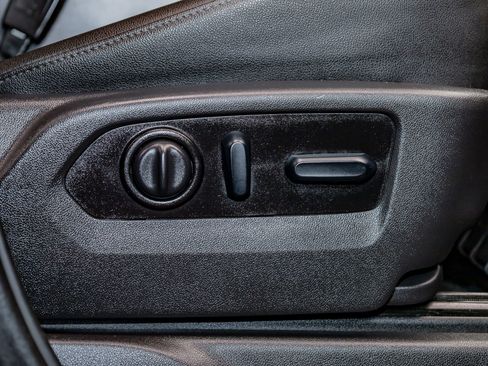 Used 2022 Chevrolet Silverado 2500 LTZ w/ LTZ Plus Package image 30