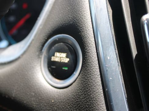 Used 2020 Chevrolet Traverse LT FWD image 41