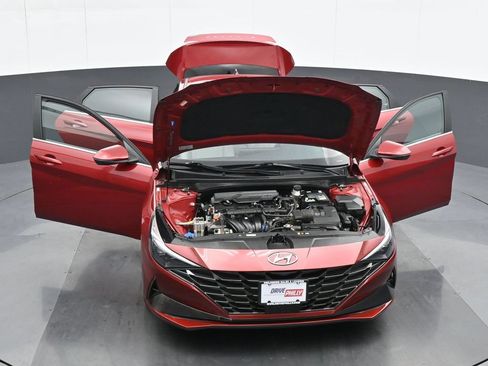 Used 2023 Hyundai Elantra Limited FWD image 35