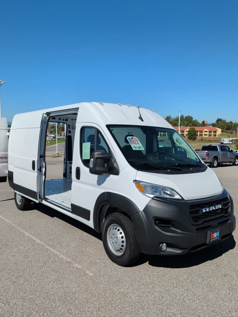 Used 2025 RAM ProMaster 2500 w/ Convenience Group FWD image 18