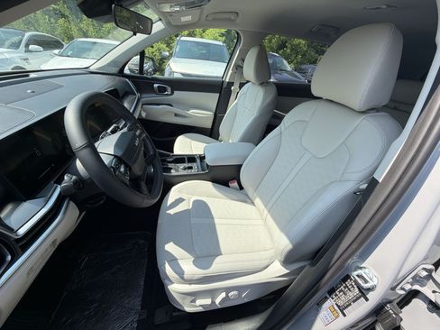 New 2026 Kia Sorento S FWD image 24