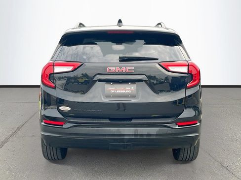 Used 2024 GMC Terrain SLE w/ Driver Convenience Package FWD image 6