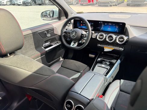 Used 2025 Mercedes-Benz GLA 35 AMG 4MATIC image 43