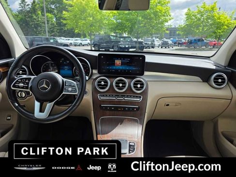 Used 2022 Mercedes-Benz GLC 300 4MATIC image 19