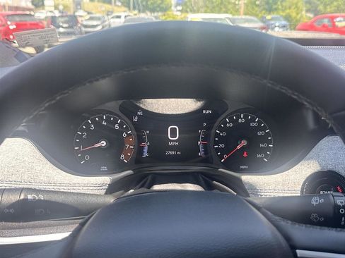 Used 2025 Jeep Compass Latitude AWD/4WD image 19