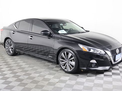 Used 2019 Nissan Altima 2.0 Edition One image 4