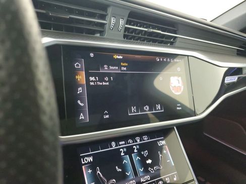 Used 2022 Audi RS 6 AWD/4WD image 28