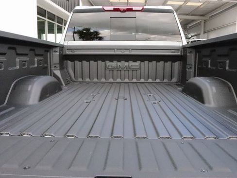 New 2025 GMC Sierra 2500 Denali Ultimate image 18