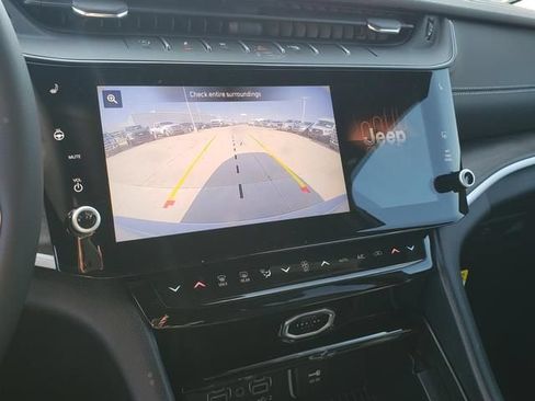 New 2026 Jeep Grand Cherokee Altitude AWD/4WD image 20