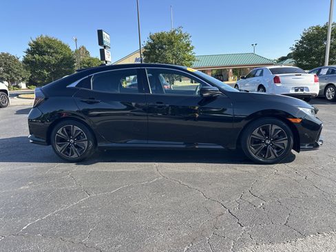 Used 2018 Honda Civic EX image 9