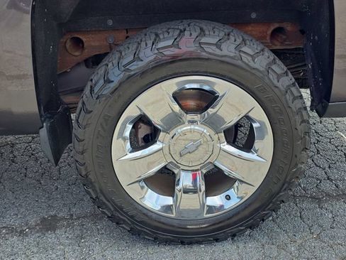 Used 2015 Chevrolet Silverado 1500 LTZ w/ LTZ Plus Package AWD/4WD image 34