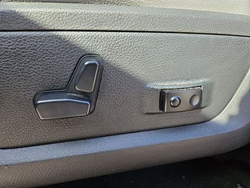 Used 2016 RAM 1500 Big Horn image 21