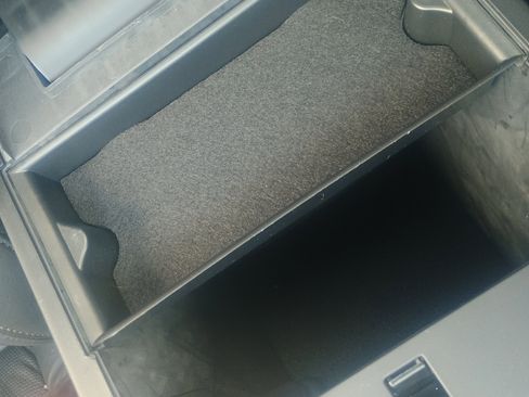 Certified 2022 Ford Explorer Platinum w/ Technology Package image 36