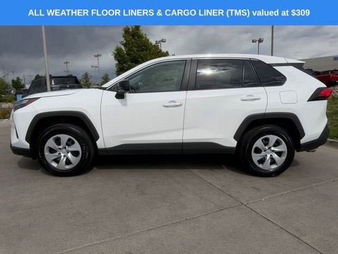Used 2024 Toyota RAV4 LE AWD/4WD image 4