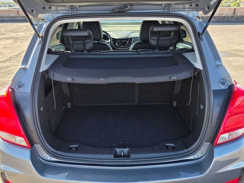 Certified 2019 Chevrolet Trax LT w/ LT Convenience Package AWD/4WD image 12