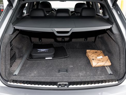 New 2026 Bentley Bentayga AWD/4WD image 44