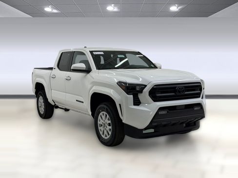 New 2026 Toyota Tacoma SR5 AWD/4WD image 6