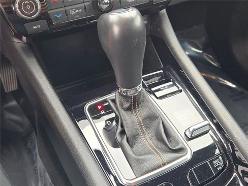 Certified 2022 Jeep Compass Limited w/ Elite Group image 33