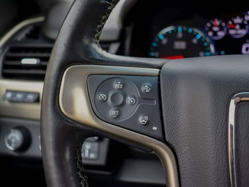 Used 2019 GMC Yukon XL Denali image 23