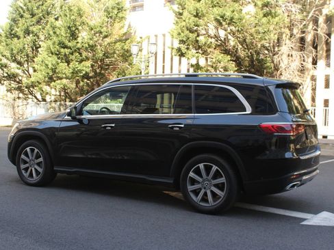Used 2022 Mercedes-Benz GLS 450 4MATIC image 9