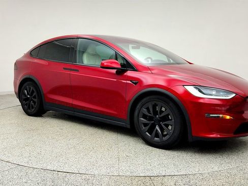 Used 2024 Tesla Model X image 3
