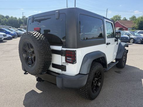 Used 2015 Jeep Wrangler Sport AWD/4WD image 6