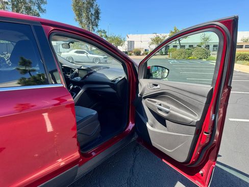 Used 2013 Ford Escape SE FWD image 20