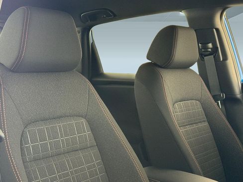 Certified 2026 Honda HR-V Sport image 32