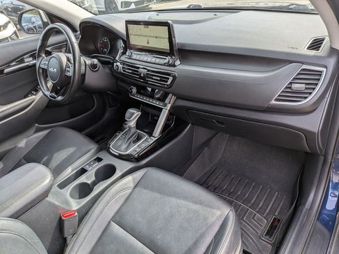 Used 2023 Kia Seltos SX image 38