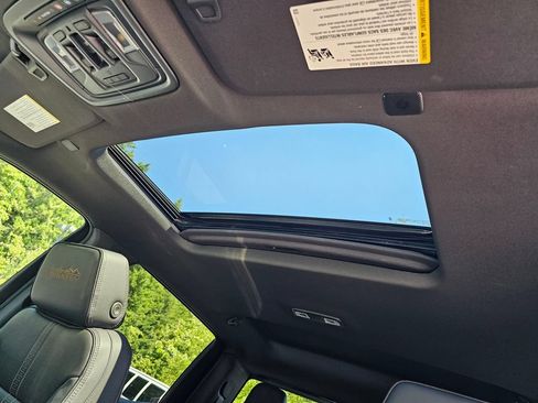 New 2026 Chevrolet Silverado 1500 High Country w/ Technology Package AWD/4WD image 22