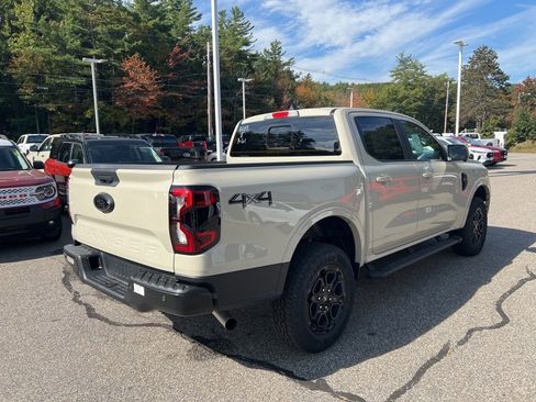 New 2025 Ford Ranger Lariat w/ Black Appearance Package image 6